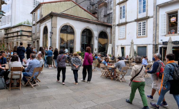 Casos activos, contagios e incidencia hospitalaria caen de nuevo en Galicia