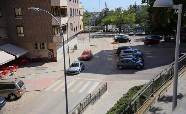 Toledo va recuperando su imagen habitual tras las labores de limpieza realizadas este fin de semana por la DANA