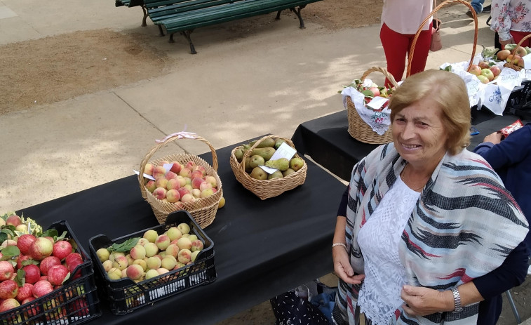 El l concurso de frutas y el recital poético, dos clásicos que vuelven