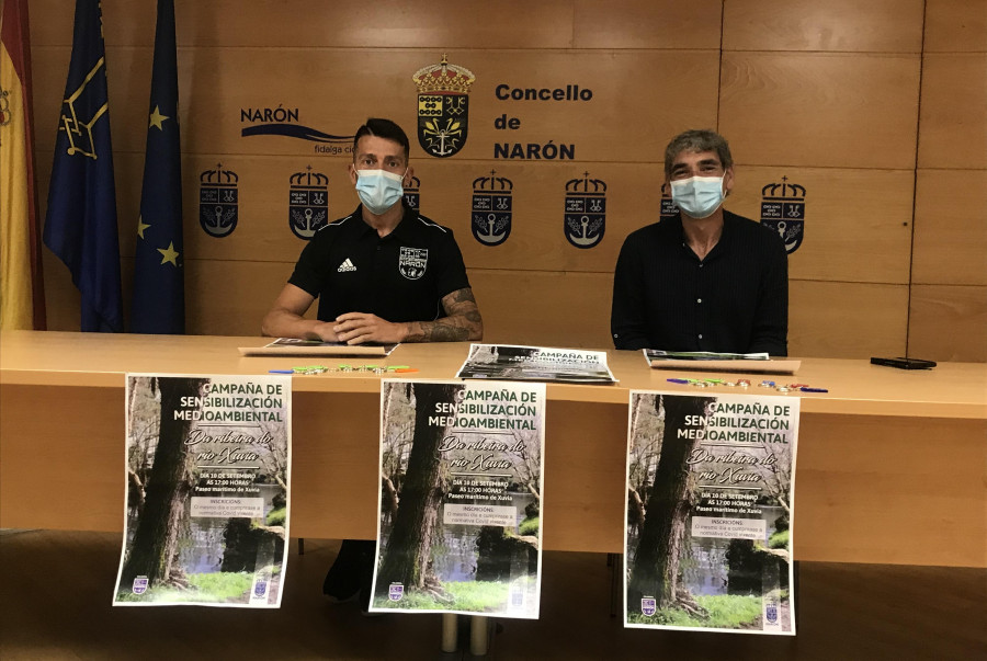 Narón colabora con los bomberos en una campaña medioambiental