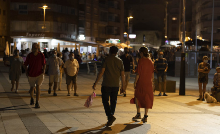 Bajan los casos activos en Galicia y desciende considerablemente la presión hospitalaria