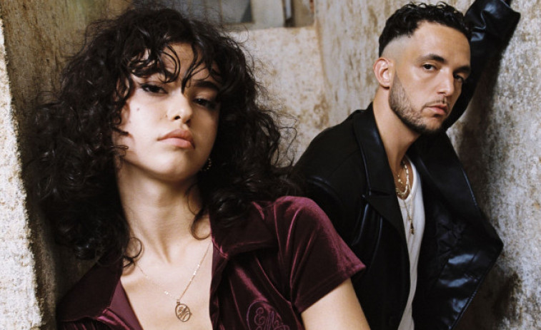 La mezcla de moda entre castiza y extravagante de C. Tangana llega a Bershka