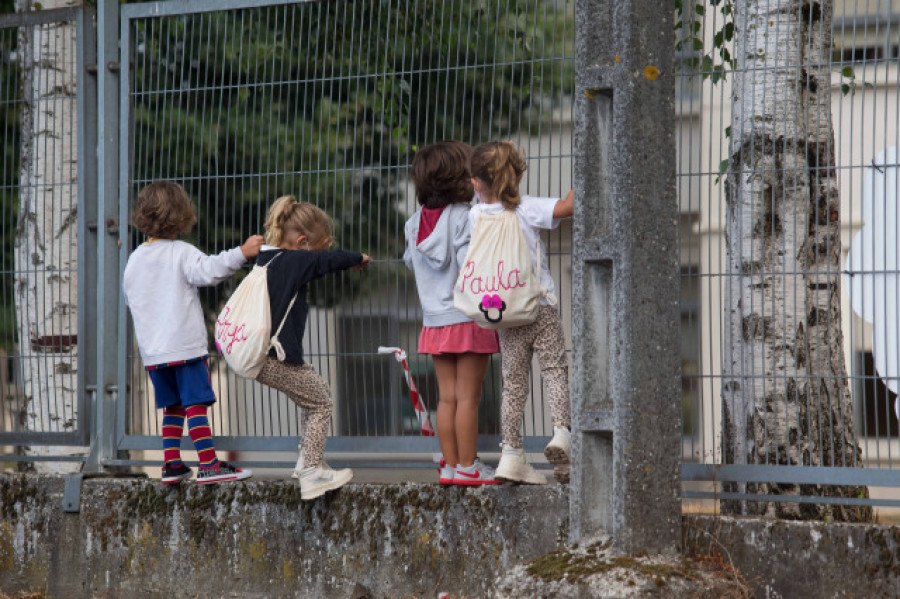 Reencuentros y normalidad en el inicio de curso en Galicia