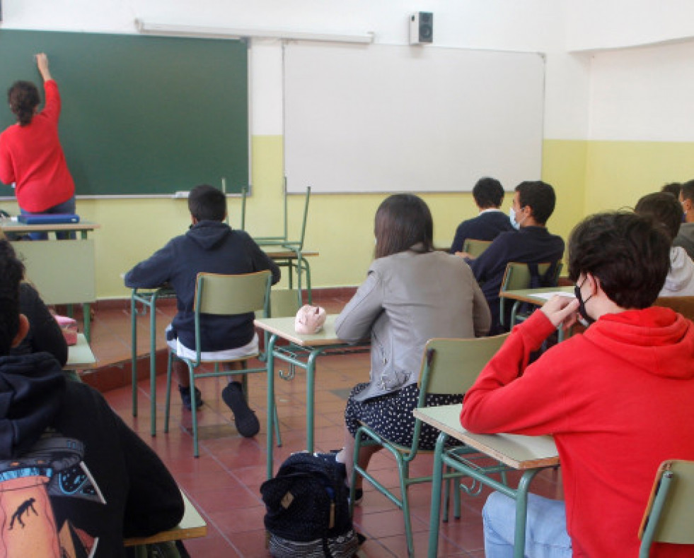 AlumnosdeBachilleratodelInstitutodeEducacinSecundariacolecolegioaulaestudiantes