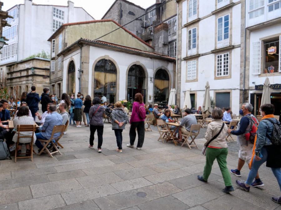 Galicia ralentiza los nuevos contagios aunque aún suman más que las altas