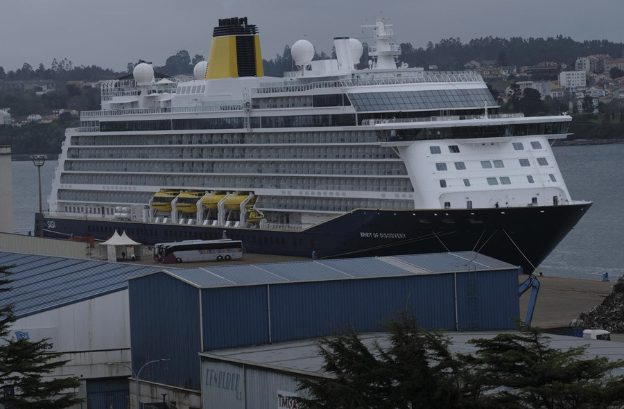 Llega a Ferrol el crucero “Artania”, el primero tras las  suspensiones por la pandemia