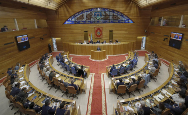 El Parlamento aprueba la subida salarial del 1,5% a los funcionarios de la Xunta, que recibirán ya en noviembre