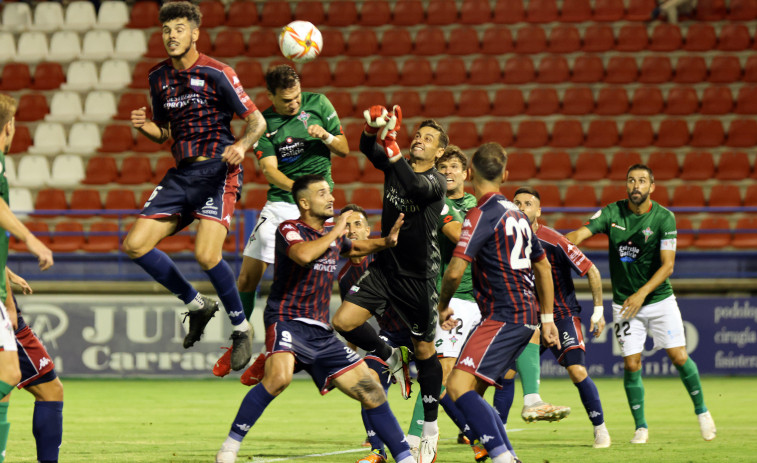 En el aire el Racing de Ferrol-Extremadura por la crisis del club pacense