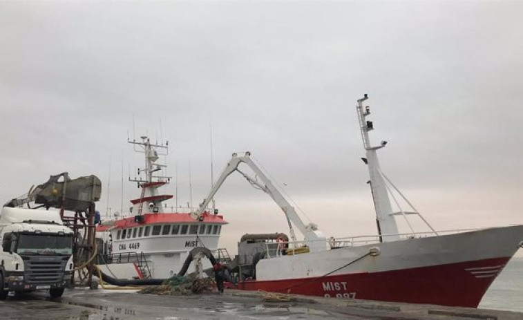 La Xunta pide a la CE que defienda a la media docena de barcos gallegos afectados por el acuerdo UE-Marruecos