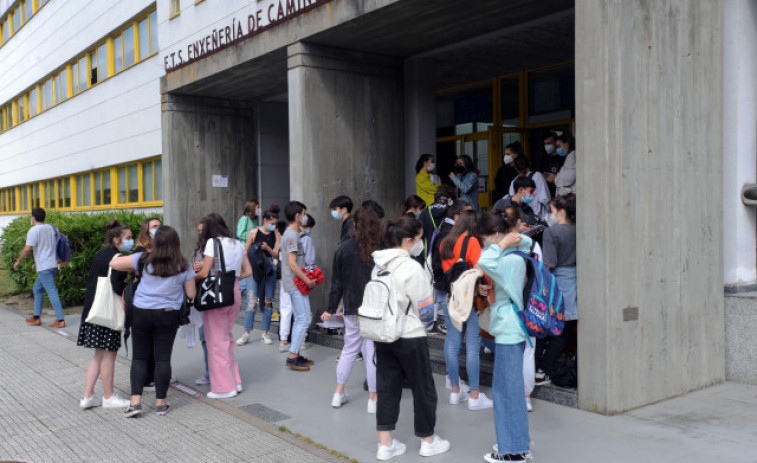 Los universitarios españoles sobrecualificados continúan a la cabeza de la Unión Europea