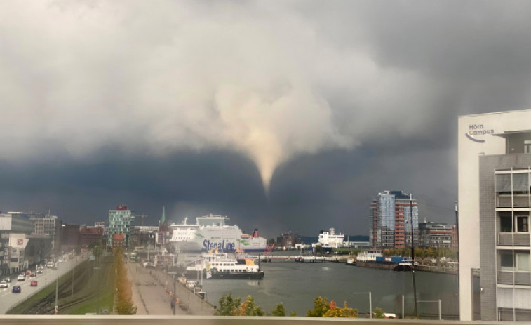 Heridas varias personas a causa del paso de un tornado por el norte de Alemania