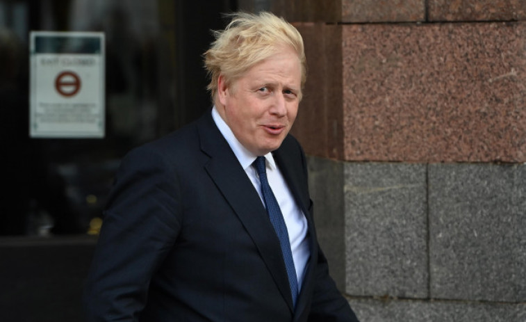 El desabastecimiento puede llegar hasta las navidades, admite Johnson