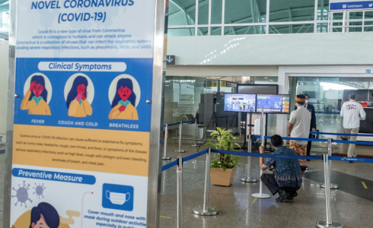 Indonesia reabre Bali a los turistas después de más de un año de cierre por la COVID-19