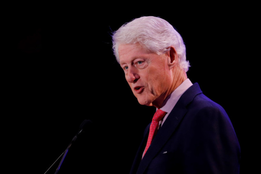 Bill Clinton sale del hospital tras varios días ingresado por una infección en la sangre