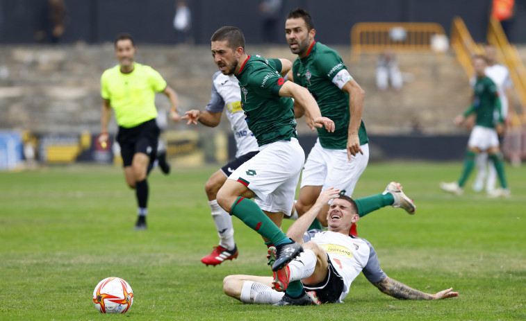 El Racing da un paso adelante en el ataque