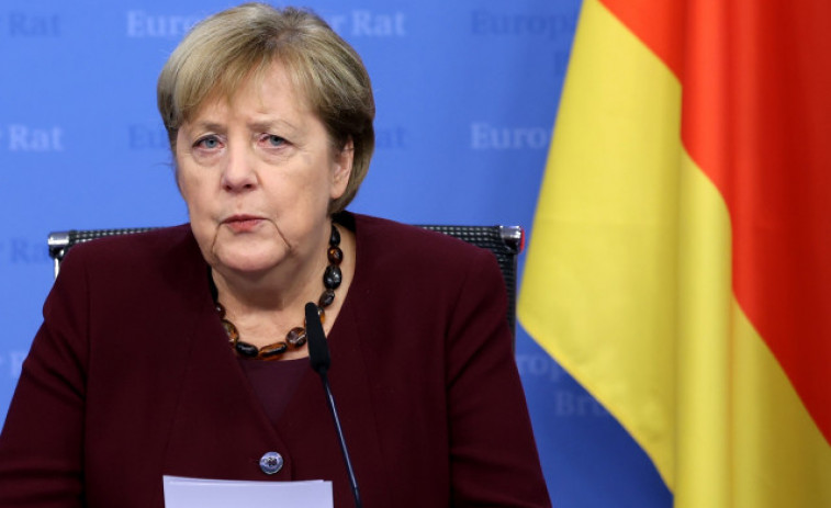 Merkel anima a las mujeres a participar más en política