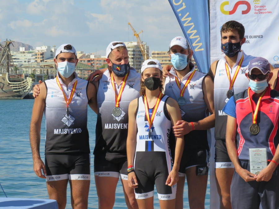 Los sénior cedeireses, plata en el Nacional de yolas