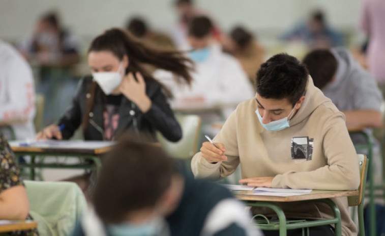 Los estudiantes podrán ir a selectividad con una asignatura suspensa y podrán cursar el Bachillerato en tres años