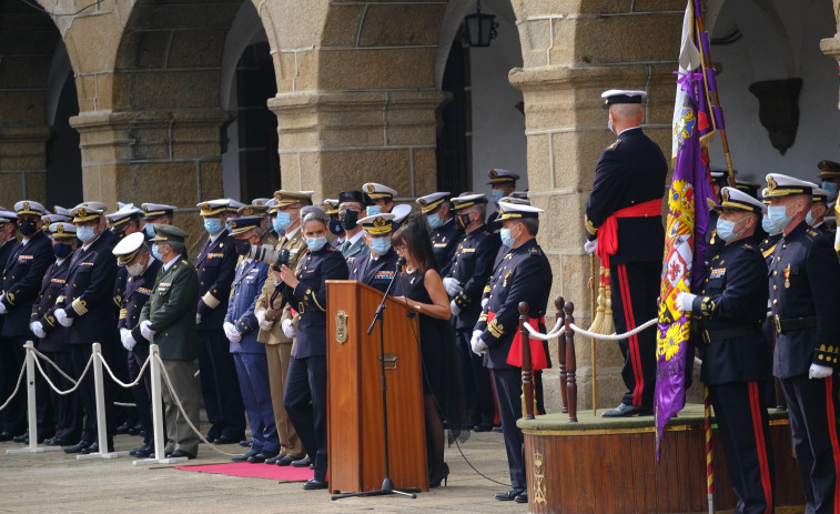El cuartel de Dolores celebra sus 250 años de historia con la entrega de la bandera Coronela