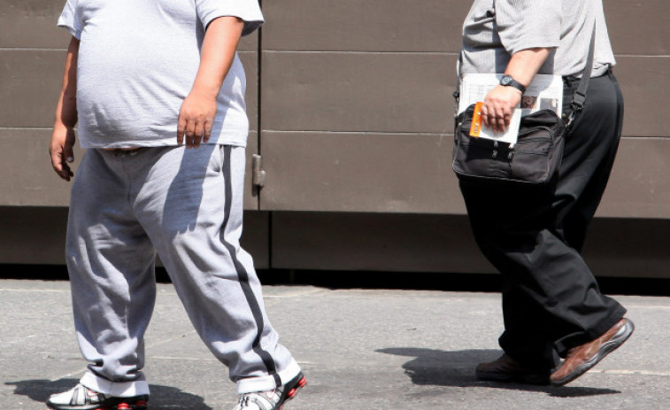 Comer como los demás y engordar el triple, la dura batalla contra la obesidad también en Ferrol