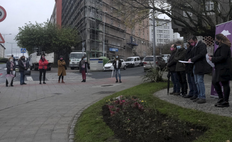 Teatro, roseiras e defensa persoal nas actividades contra a violencia machista