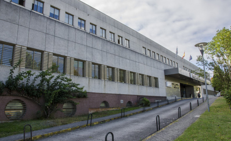 Trasladado al hospital a causa de un incendio, del que fue rescatado su perro