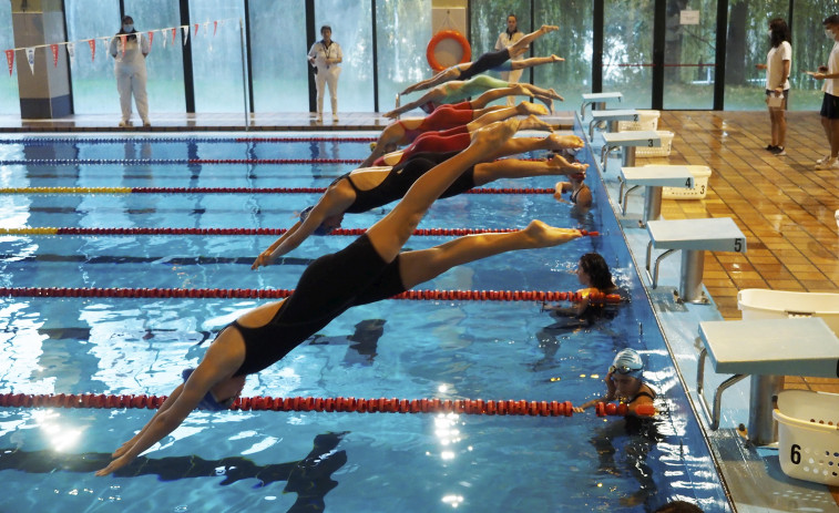 El Natación Ferrol se impone en la primera prueba de la liga