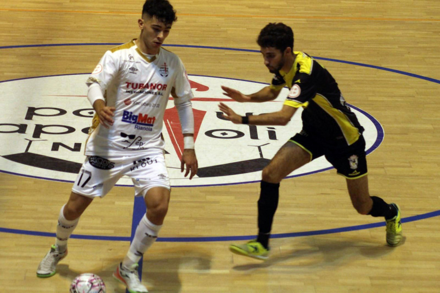 O Parrulo encaja una goleada en su visita a la cancha del líder