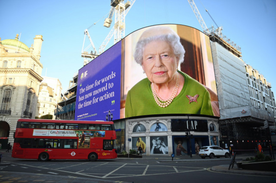 La ausencia de Isabel II en otro acto oficial inquieta al Reino Unido