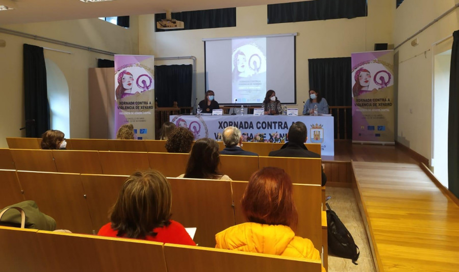 Ares reflexiona sobre las consecuencias de la violencia digital en las mujeres