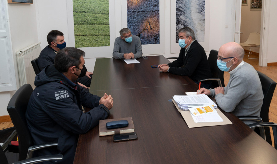 San Sadurniño aborda con la Dirección xeral de Montes el potencial forestal del municipio