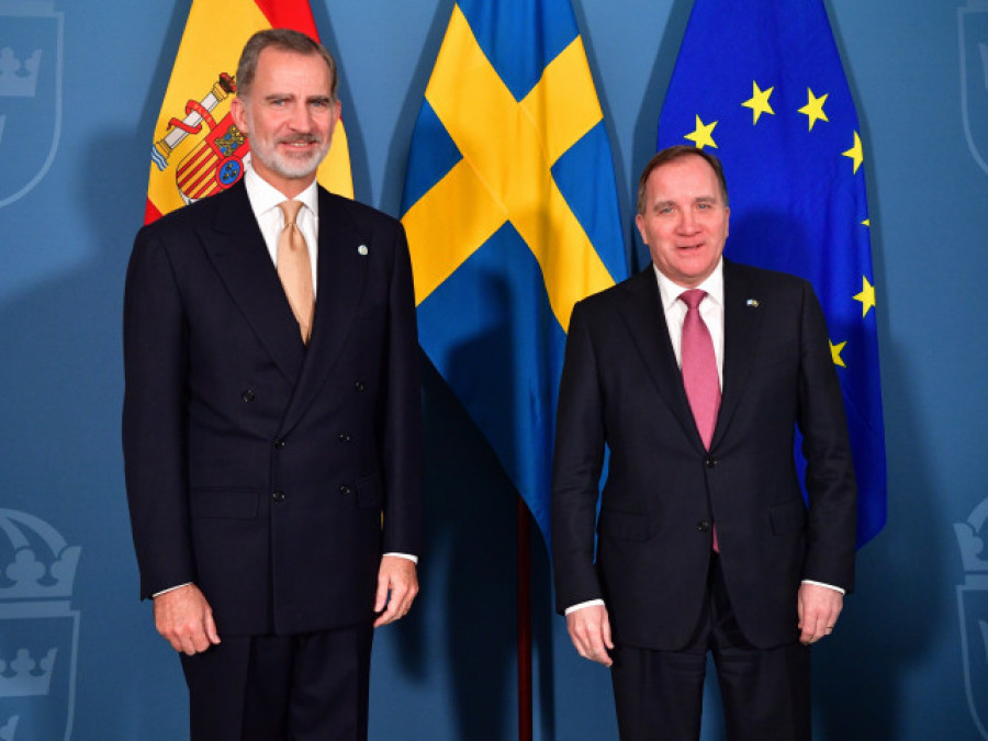 Los reyes visitan Suecia en medio de un caos político en su Ejecutivo