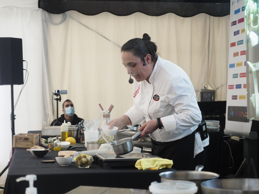 Fene ensalza su patrimonio pesquero con un taller en vivo de cocina y degustaciones