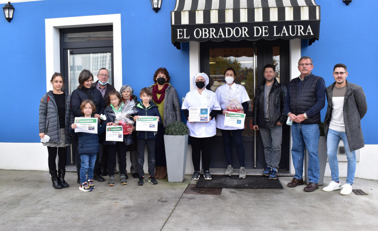 Entrega de premios del concurso de postales de la AI de Caamouco