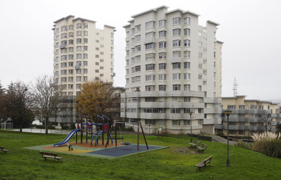 Tres zonas de juegos y deportivas para el nuevo parque Fontelonga