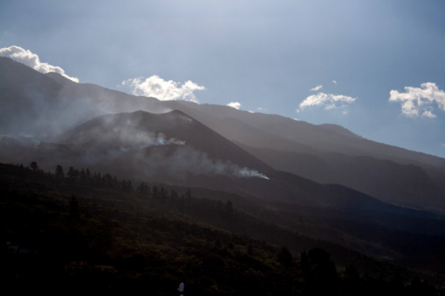 Primer día sin signos de erupción y desplome de la emisión de gases en La Palma