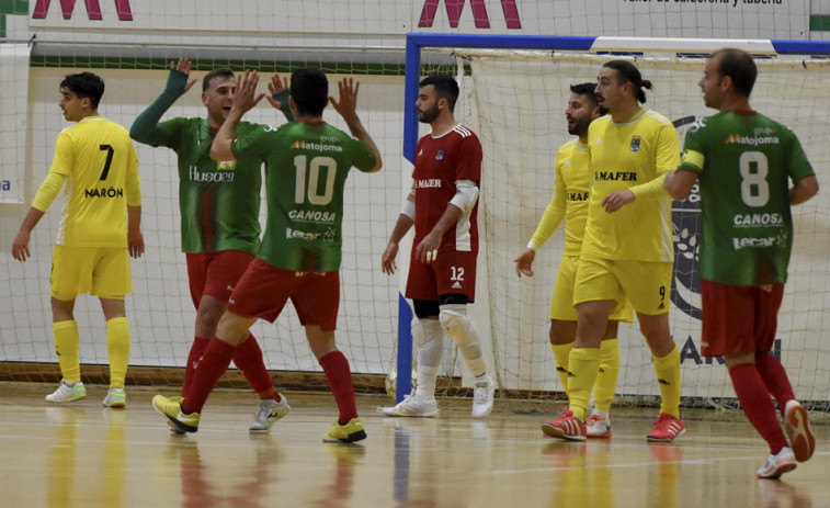 O Esteo se anota el derbi ante el Cidade de Narón