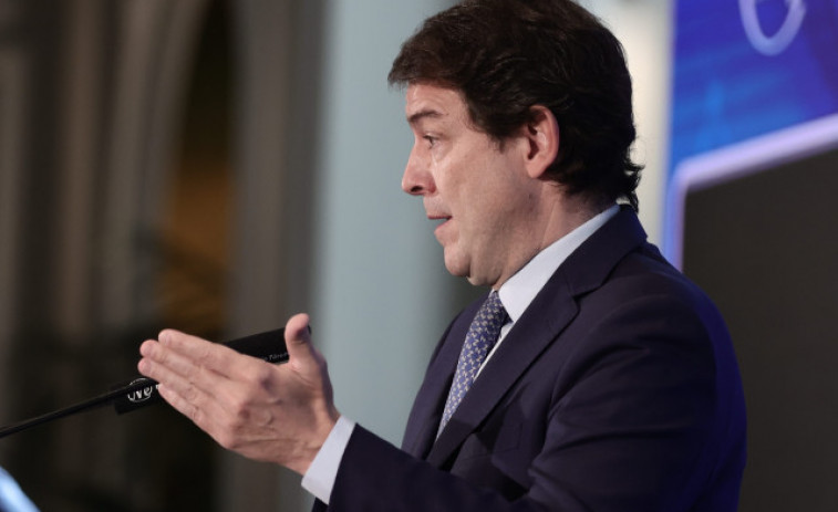 El presidente de Castilla y León disuelve las Cortes y adelanta las elecciones al 13 de febrero