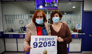 Dos Cuartos premios, el 42833 y el 91179, y un Quinto, el 92052, vendidos en A Coruña
