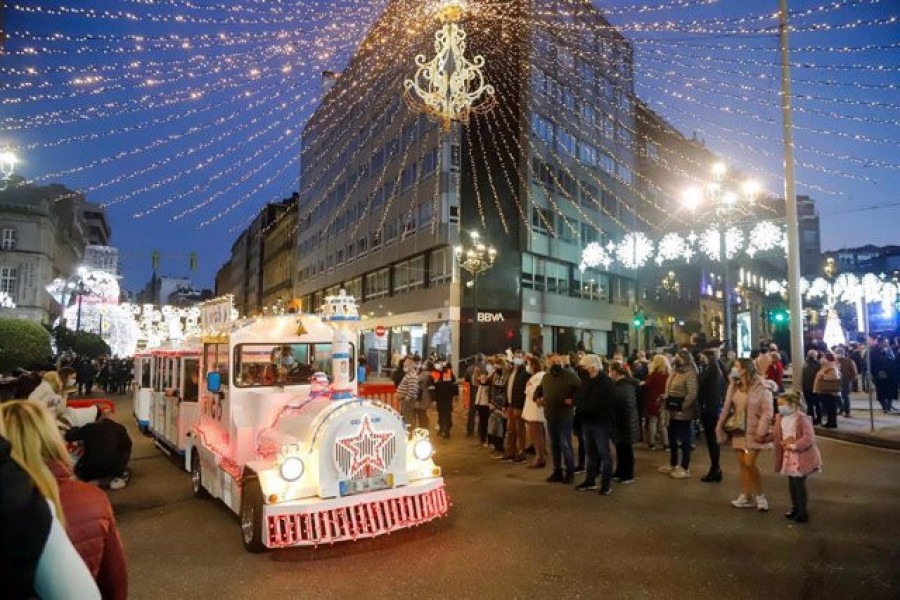 Feijóo pide "paralizar todas las fiestas de Fin de Año" y avisa: quienes las adelanten no cobrarán ayudas