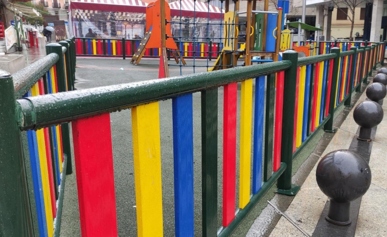 Los parques infantiles de la ciudad mejoran su seguridad y renuevan su imagen