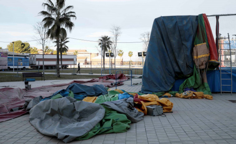 Fallece la menor de ocho años herida al tumbar el viento un hinchable en la Feria de Mislata