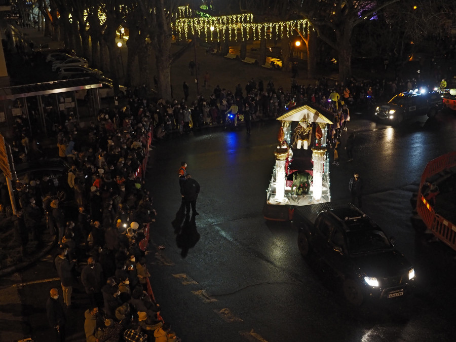 Tradicionales o estáticas, la magia de las cabalgatas y los Reyes Magos inundó la comarca