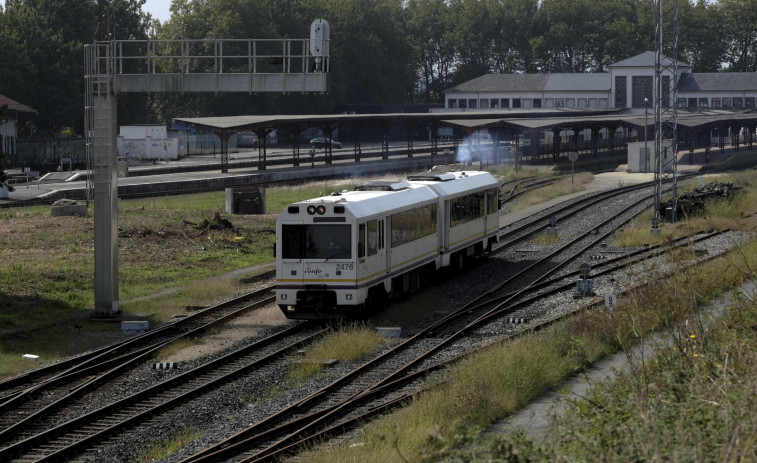 Los trenes entre Ferrol y A Coruña son la mitad que antes de la pandemia