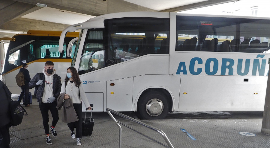 Reclaman la vuelta a los horarios de autobuses existentes con la anterior concesionaria