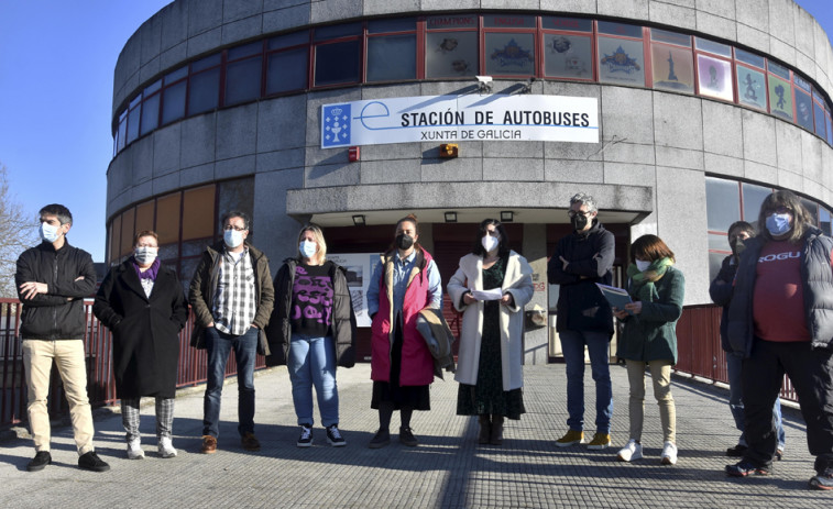Usuarios del transporte público exigen que se restablezca el anterior servicio