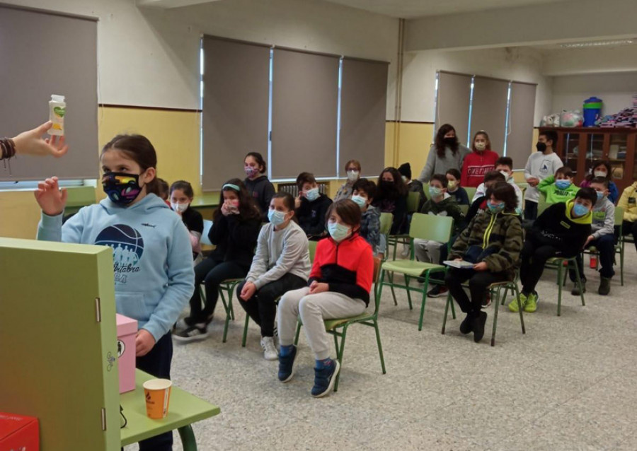 Sesiones formativas de reciclaje con Sogama en los colegios Juan de Lángara y San Xoán