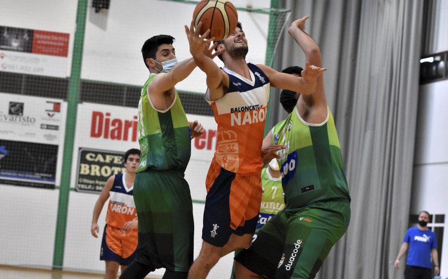 El líder pasa el rodillo en su visita al Baloncesto Narón