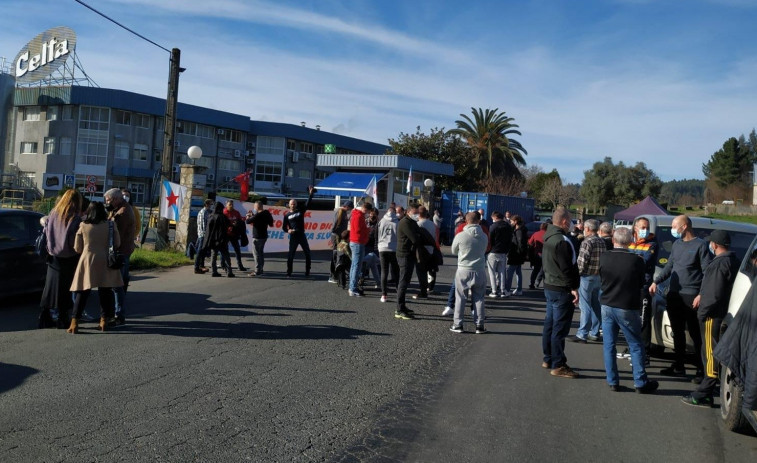 Leche Celta mantiene silencio y los trabajadores siguen con los paros
