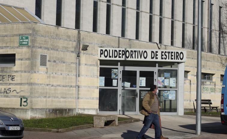 Dos empresas optan a las obras de mejora del pabellón polideportivo de Esteiro